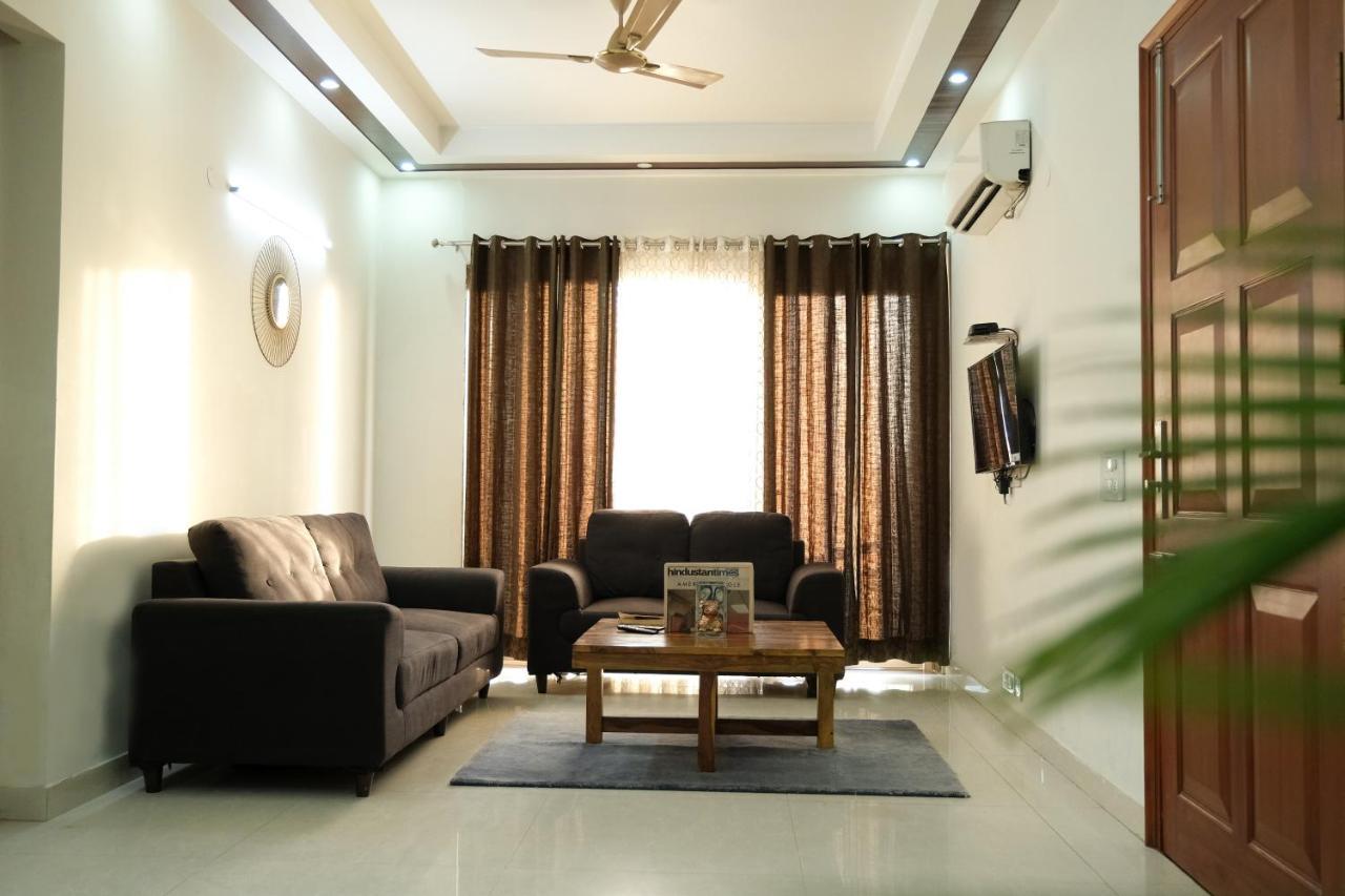 Apartment Lime Tree Luxurious 3bhk Serviced Near Medanta