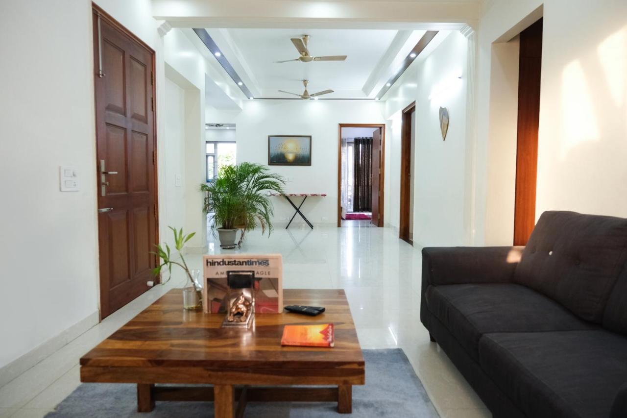Apartment Lime Tree Luxurious 3bhk Serviced Near Medanta Gurgaon