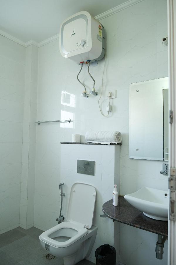 Apartment Lime Tree Luxurious 3bhk Serviced Near Medanta Gurgaon
