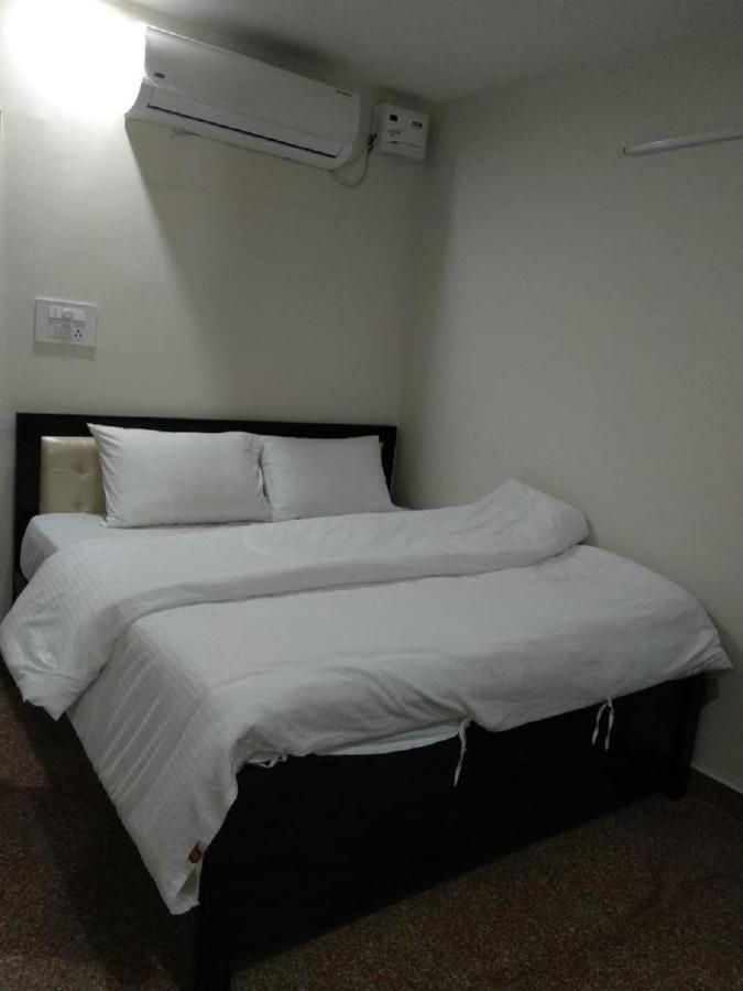 Lime Tree Luxurious 3bhk Serviced Near Medanta Gurgaon