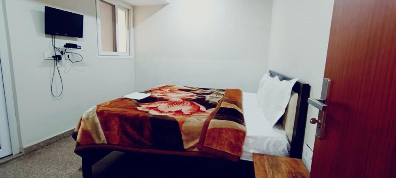 Apartment Lime Tree Luxurious 3bhk Serviced Near Medanta