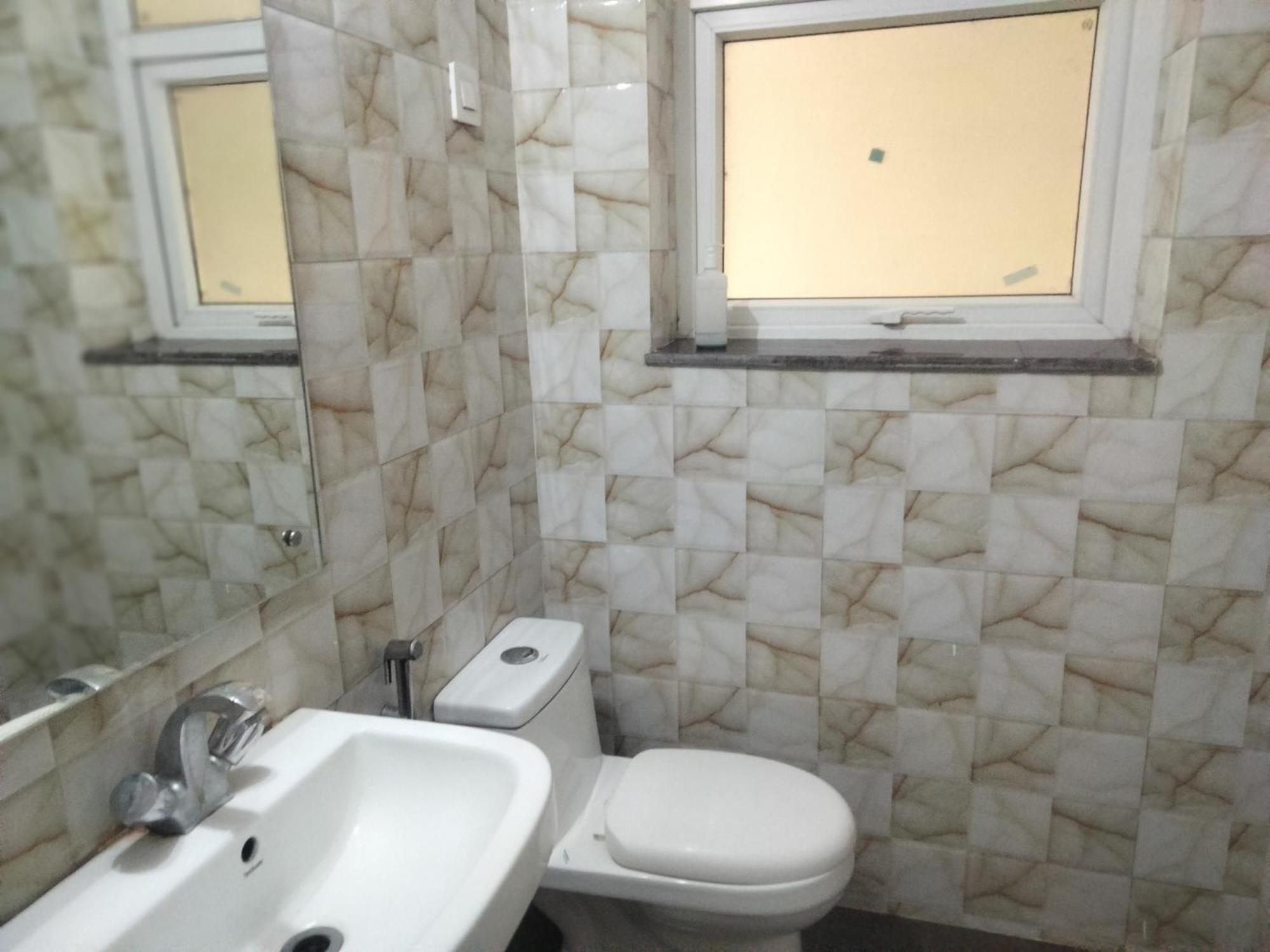 Lime Tree Luxurious 3bhk Serviced Near Medanta Apartment Gurgaon