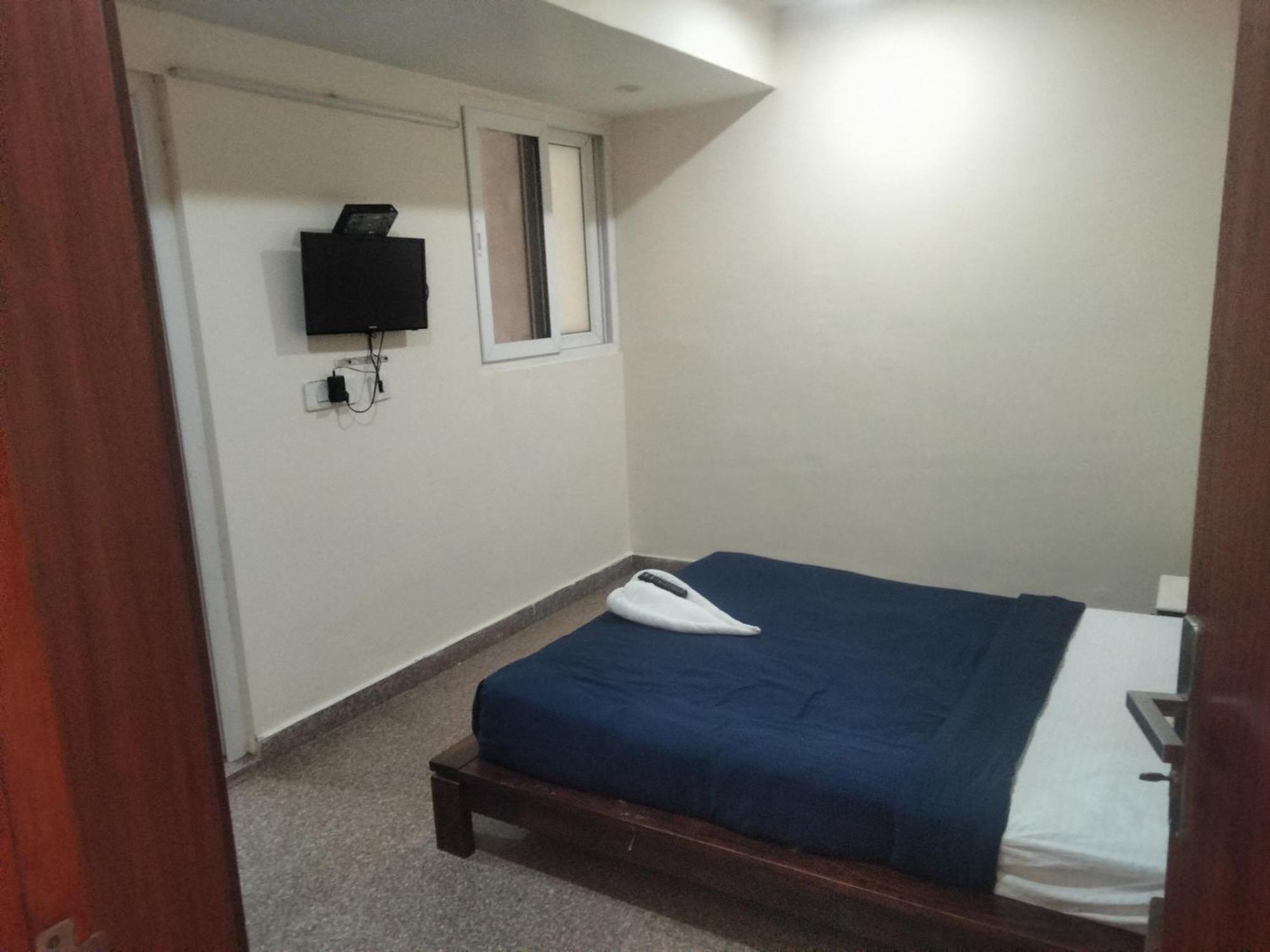 Lime Tree Luxurious 3bhk Serviced Near Medanta * Gurgaon
