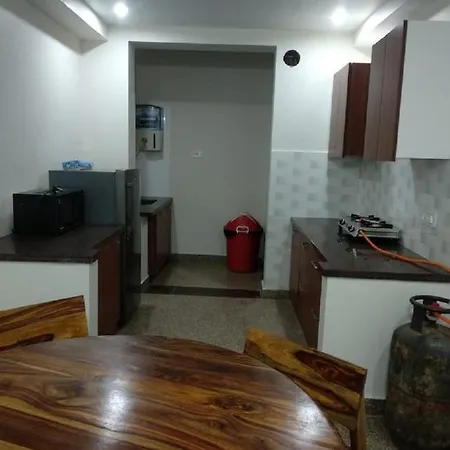 Lime Tree Luxurious 3Bhk Serviced Apartment Near Medanta Gurgaon Exterior photo