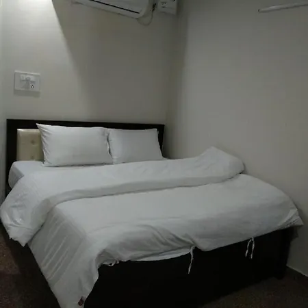 Lime Tree Luxurious 3Bhk Serviced Apartment Near Medanta Gurgaon Exterior photo