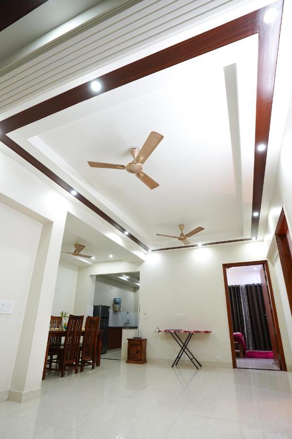 Apartment Lime Tree Luxurious 3bhk Serviced Near Medanta