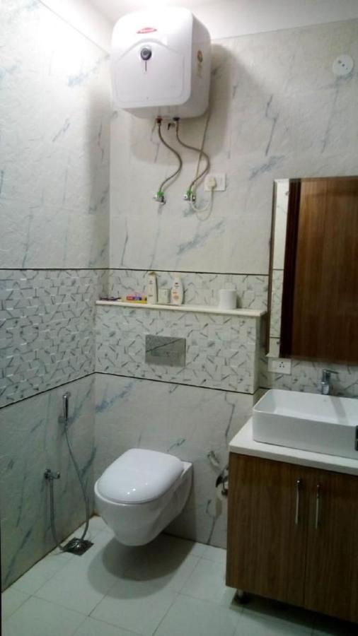Lime Tree Luxurious 3bhk Serviced Near Medanta